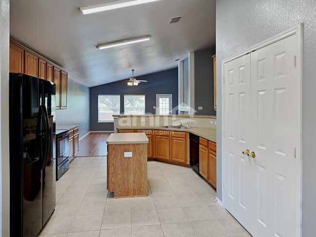 Building Photo - 8321 Brigalow St