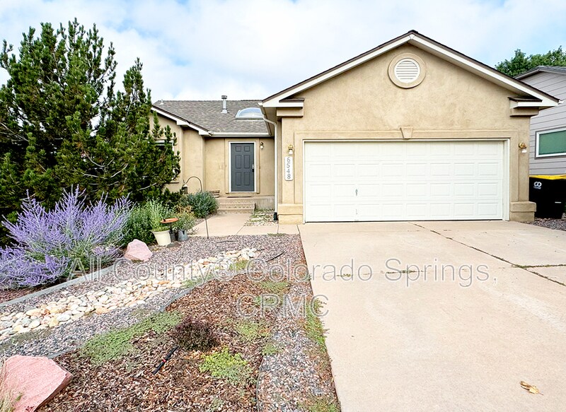 Foto principal - 6548 Whistle Bay Dr