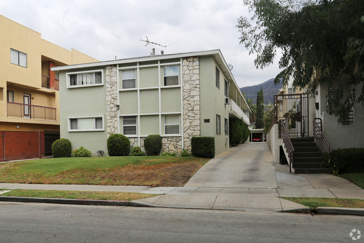 Primary Photo - 429 W Glenoaks Blvd