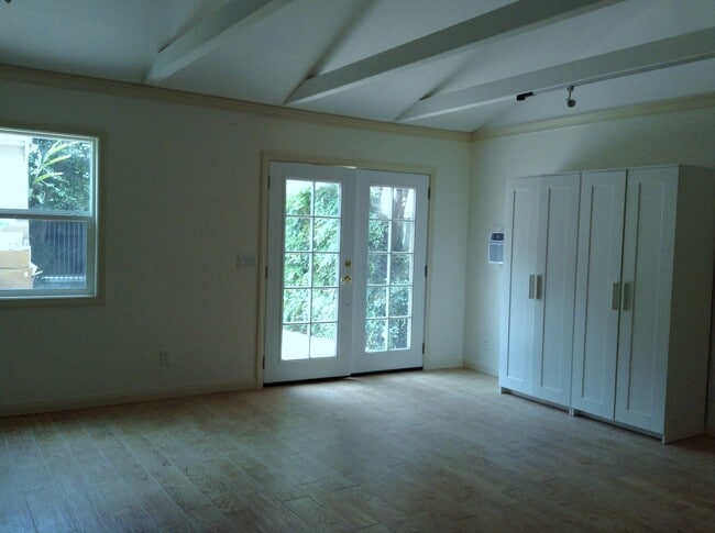Facing front door - 11277 La Maida St