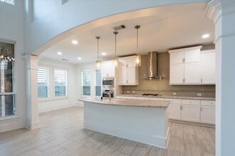 Building Photo - 2614 Orleans Way