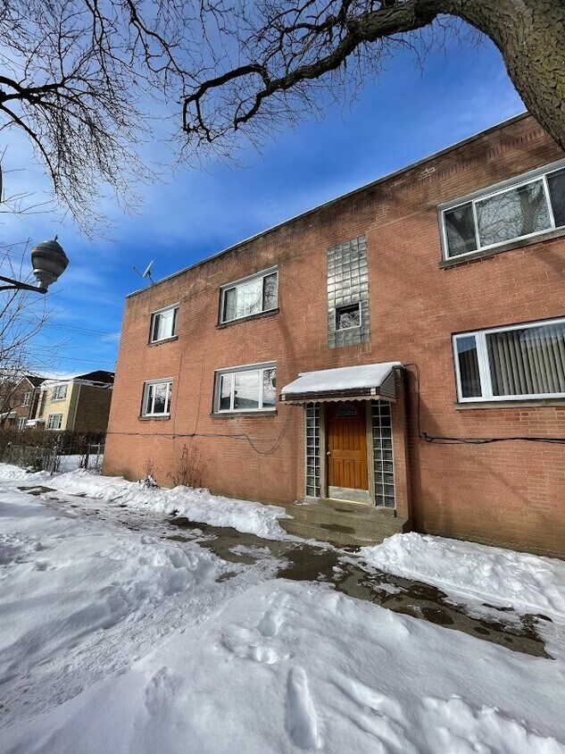 Primary Photo - 2804 W Farragut Ave