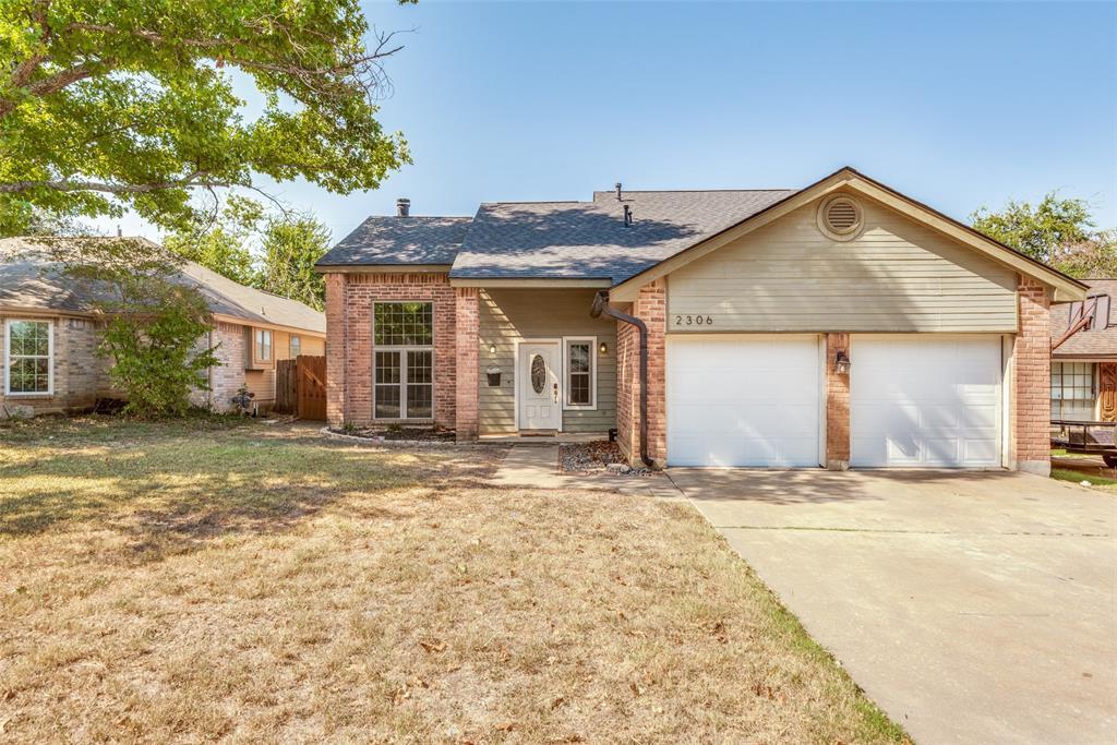Foto principal - 2306 Windrift Way