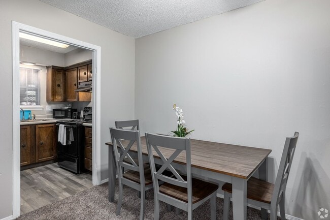 Interior Photo - Aspen Place