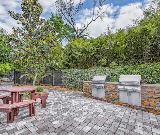 Foto del edificio - 2166 Dunsford Terrace