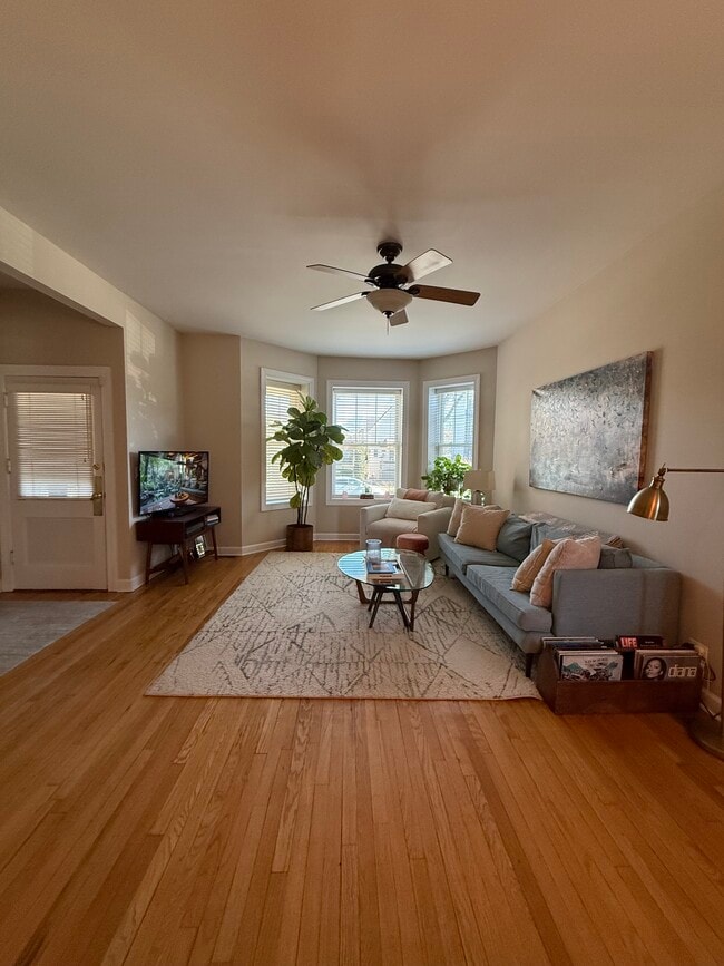 Building Photo - 4108 Maplewood N Ave