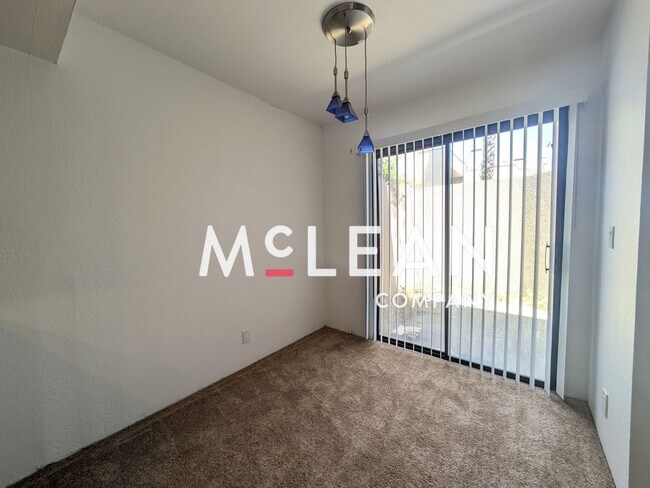 Foto del edificio - The Village Racquet Club - 2 Bedroom, 2 Ba...