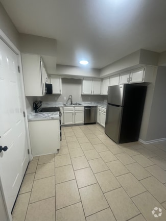 Building Photo - 105 Grogan Cir