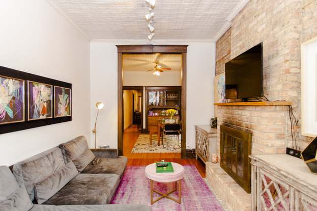 Living Room - 1326 W George St