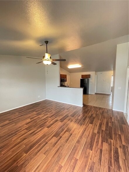 Building Photo - 1132 Nelson Dr