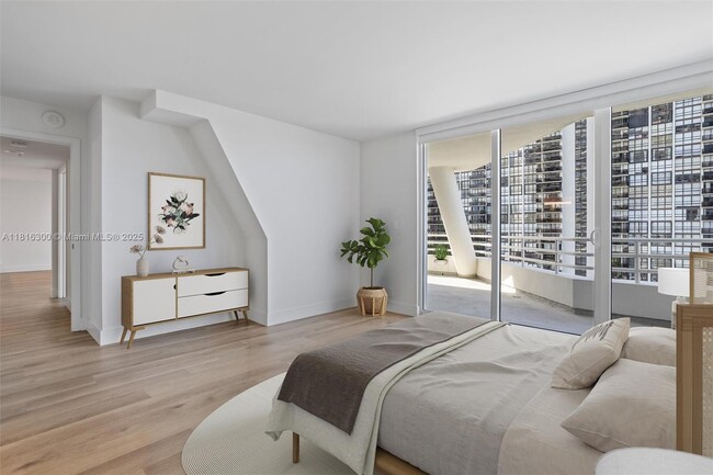 Foto del edificio - 555 NE 34th St