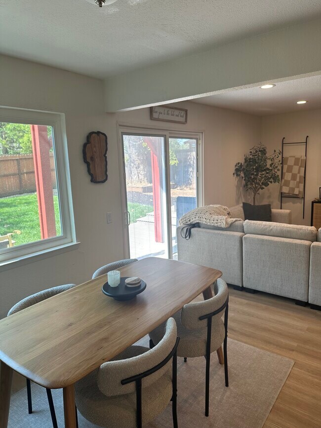 Foto del edificio - 2851 Hotchkiss Ct