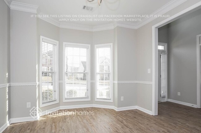 Building Photo - 391 Vinings Vintage Cir SE