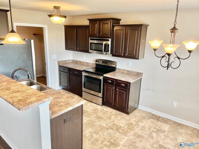 Foto del edificio - 157 Walkers Hill Rd