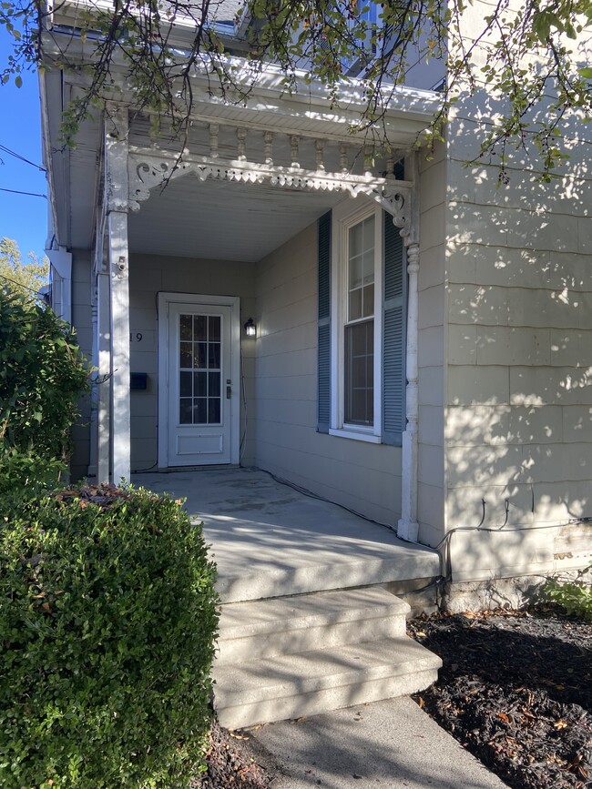 Building Photo - 319 Portz Ave