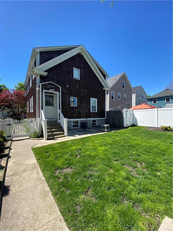 Building Photo - 240 Wood St