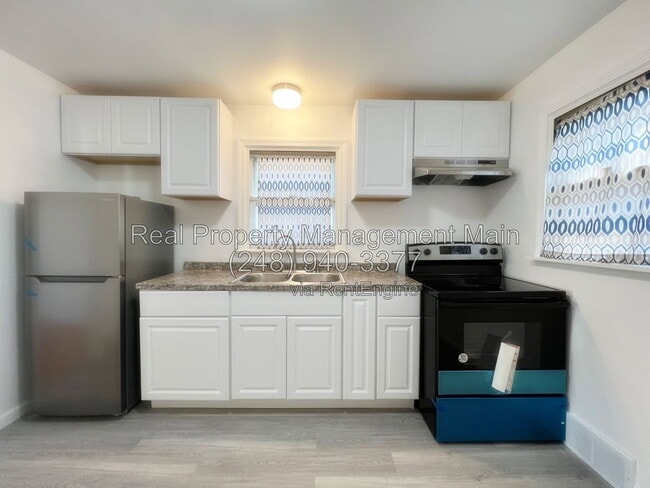 Photo - 25895 Currier Street House