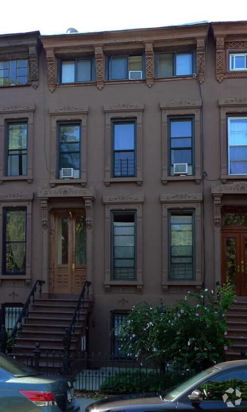 Foto del edificio - 520 Madison St