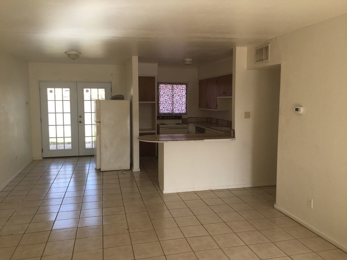 Foto del edificio - 2 br, 1 bath House - 509 W McGaffey St