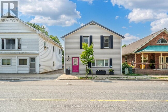 Building Photo - 127 River St