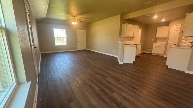 Building Photo - 1618 Pima Trail
