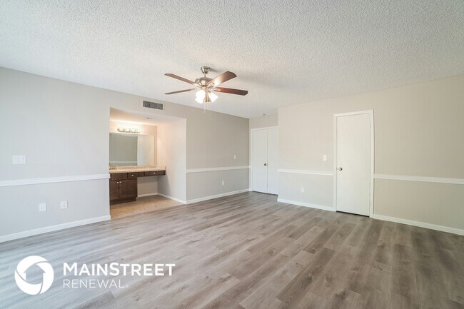 Foto del edificio - 5720 W Purdue Ave