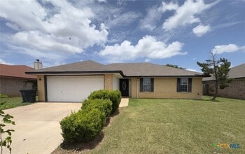 Building Photo - 2005 Agate Dr