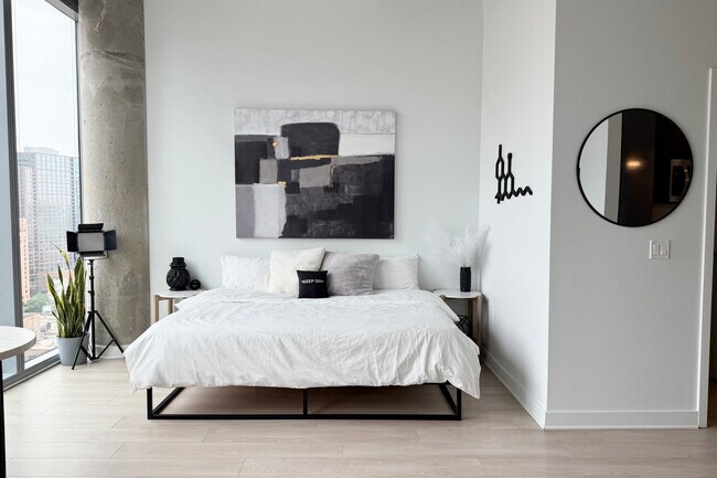 Foto del edificio - 311 W Illinois St