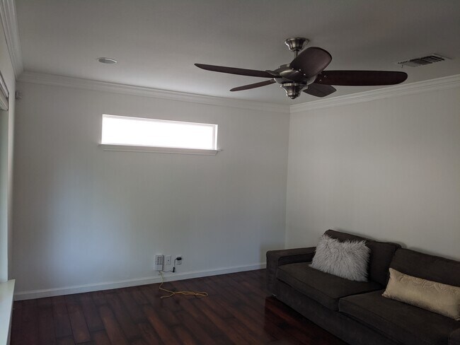 Living Room - 117 La Vista St