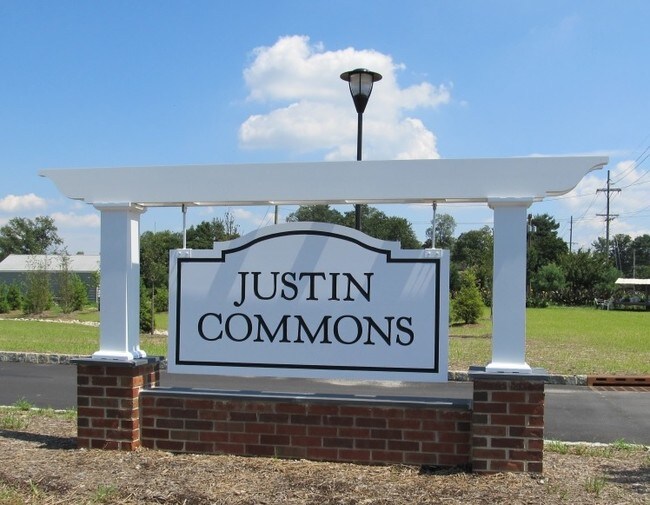 The Willows at Justin Commons Apartments Williamstown, NJ