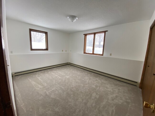 Bedroom 1 - 9830 Upper 161st St W