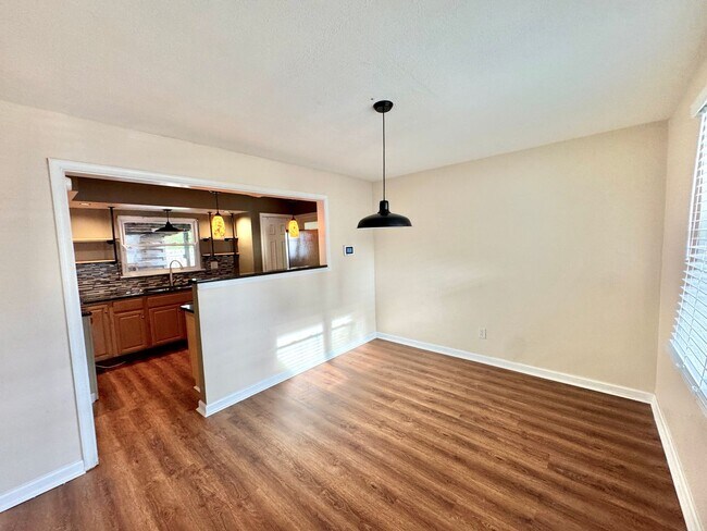 Foto del edificio - Beautiful Ranch Style Home