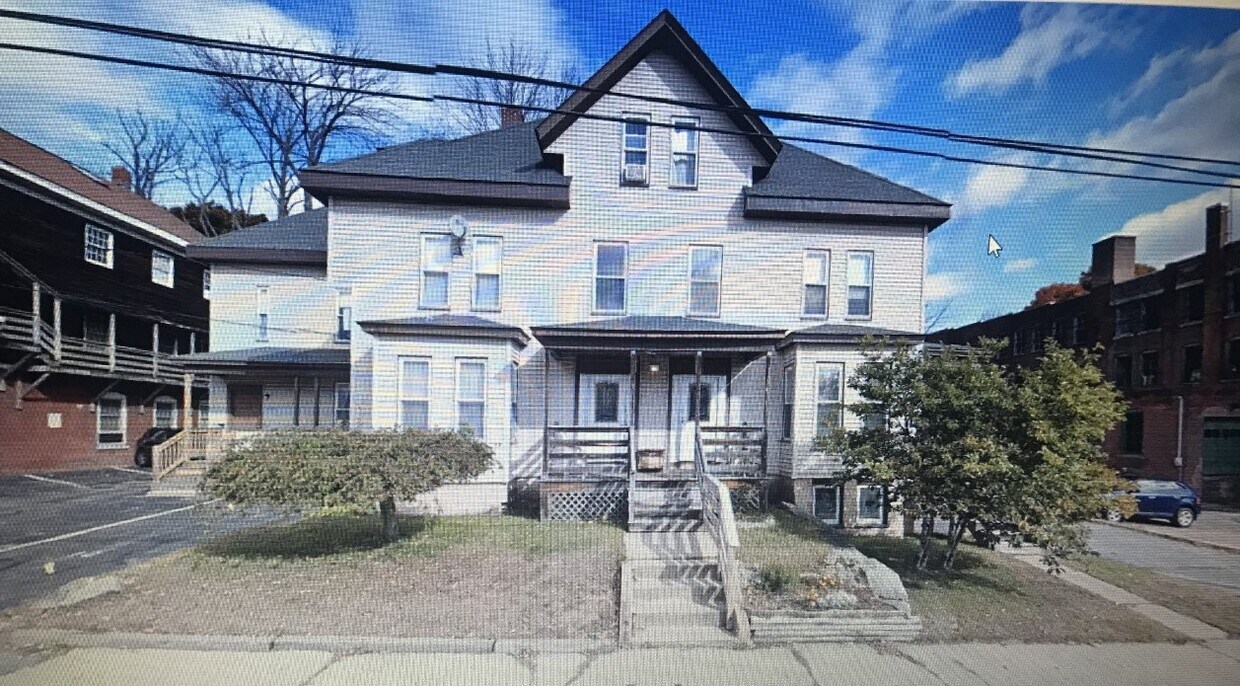 42 Chestnut St, Gardner, MA 01440 Apartments Gardner, MA