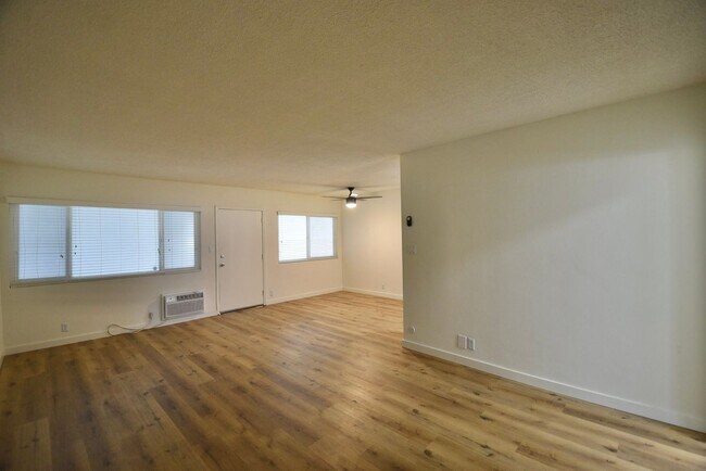 Foto del edificio - 10855 Morrison St