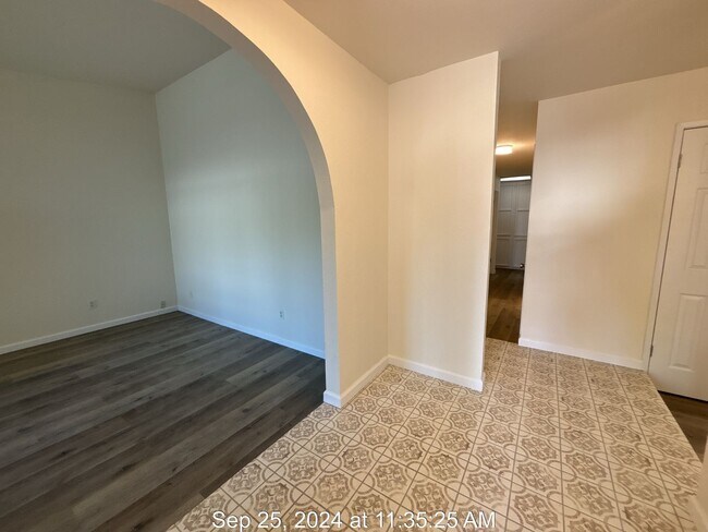 Foto del edificio - Awesome Single Story Elk Grove Home