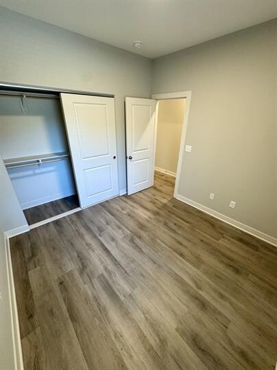 Foto del edificio - 8679 Golden Ln
