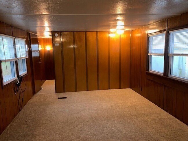 Foto del edificio - 2 Bed 1 Bath Mobile Home