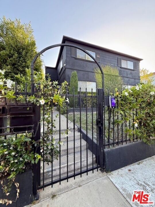 Building Photo - 4275 McClung Dr