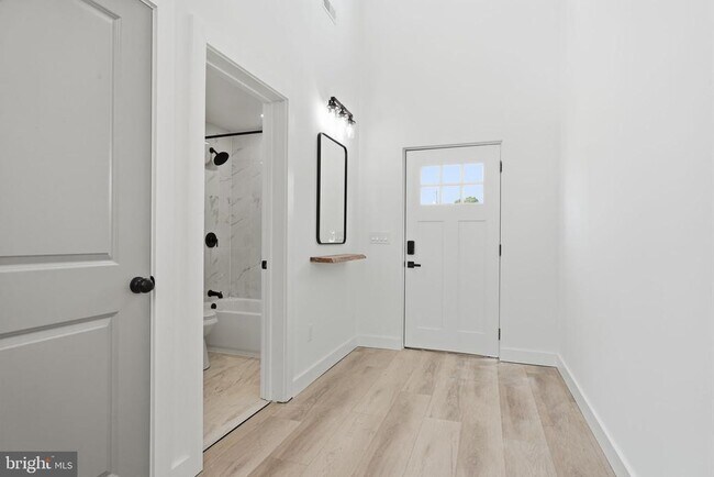 Foto del edificio - 96 Elderberry Dr