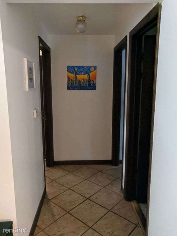 Building Photo - 2 br, 1 bath Condo - 8431 W. Bryn Mawr Ave