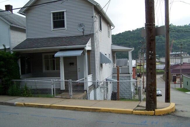 Building Photo - 1100 Lincoln Ave