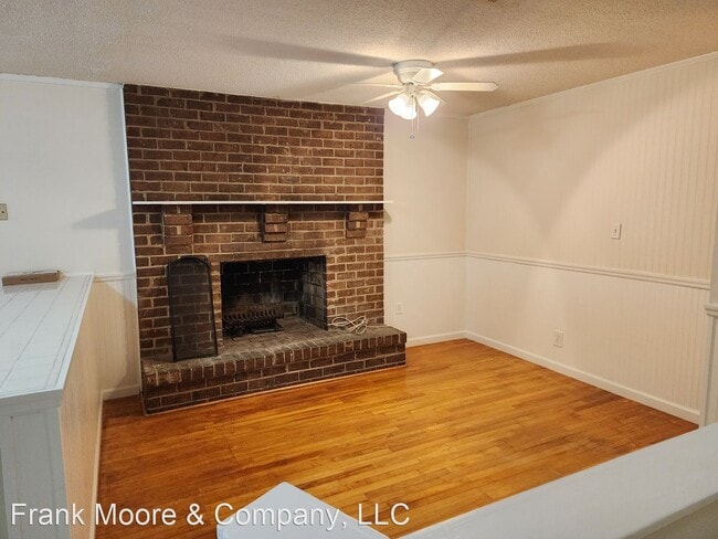 Building Photo - 3 br, 1.5 bath House - 216 Penn Waller Rd