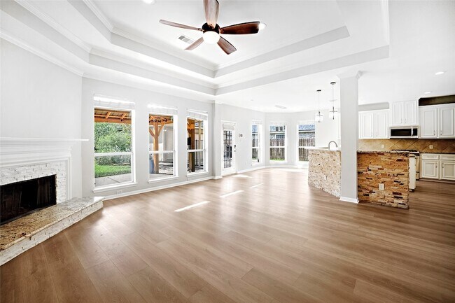 Foto del edificio - 13707 Elm Shores Dr