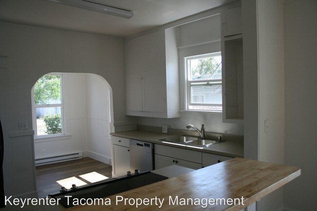 Building Photo - 3 br, 1 bath House - 6441 S Puget Sound Ave