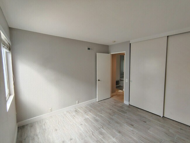 Foto del edificio - 10805 Caravelle Pl