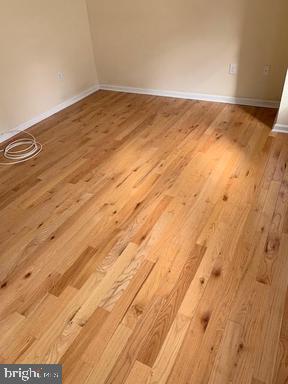 Building Photo - 614 S 4th St