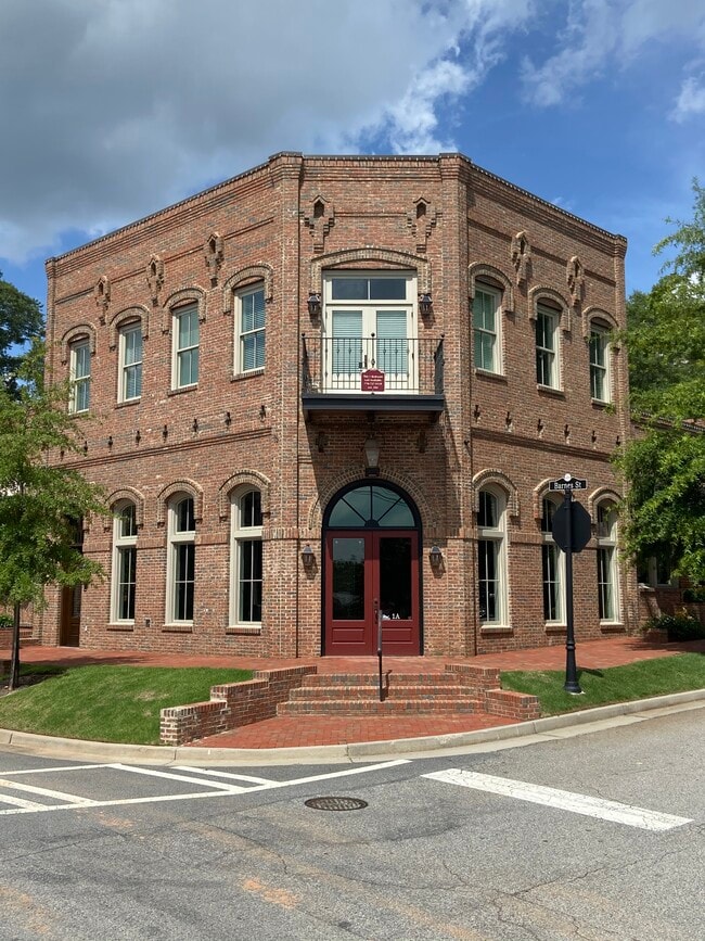 Building Photo - 15 Barnes St