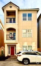 Building Photo - 7143 Laguna Villas