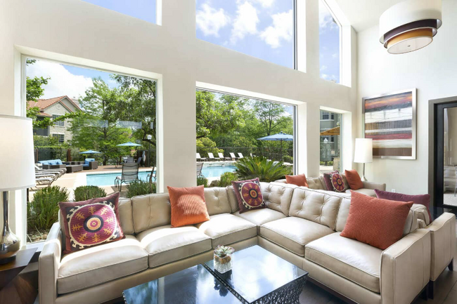 Foto del edificio - 2600 Lake Austin Blvd