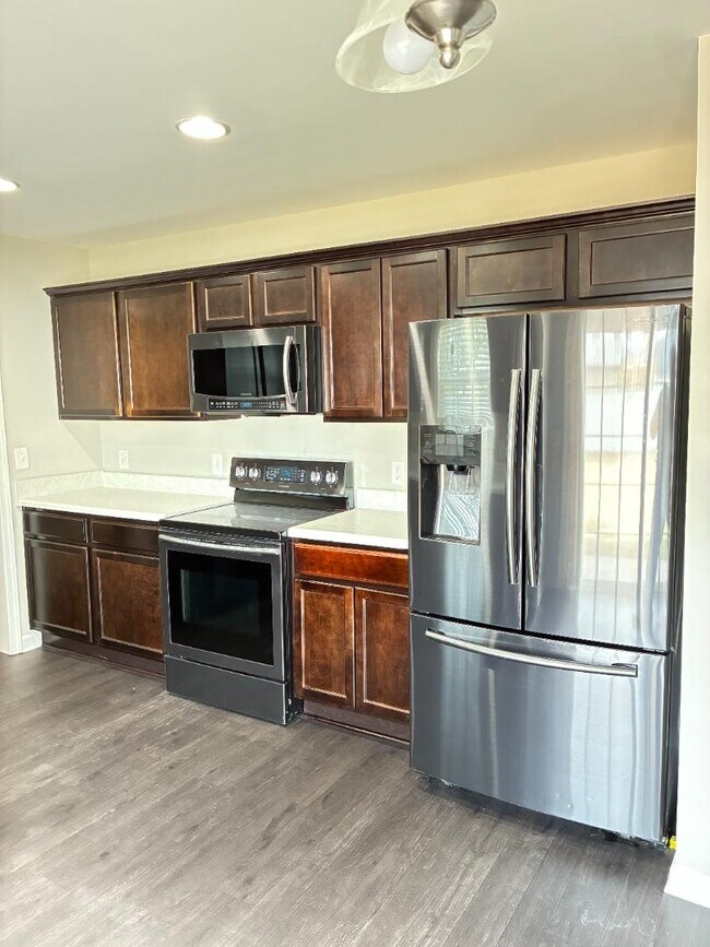 Foto del edificio - 4000 Saxby Ln NW